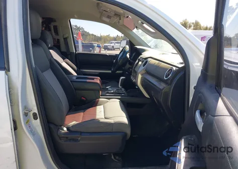 2016 Toyota Tundra Sr5 5.7L V8 z USA, uszkodzony, nr VIN 5TFDW5F11GX556199